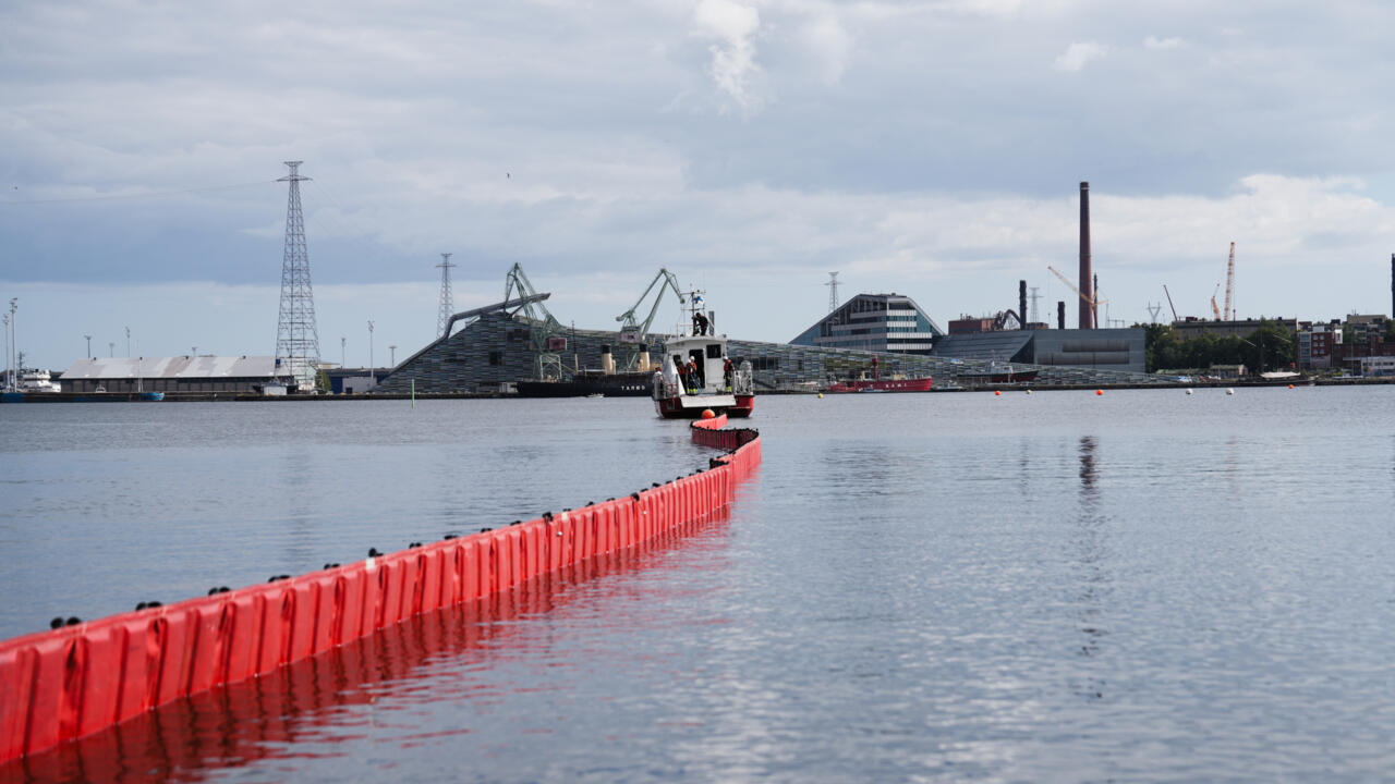 Finland defends shores against oil spill risk